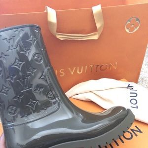 louis vuitton drops flat half boot